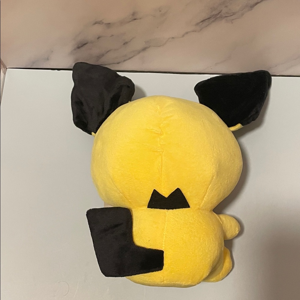 Pokemon Pichu Sitting Yellow & Black Plush Toy 11 inches Stuffed Animal NWT - Picture 5 of 7